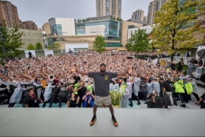 华体会官方-外媒：詹姆斯重返中国引发球迷狂热 这种激情在美国是难以见到的