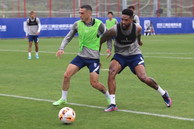 三镇洋枪4面出击：戴维森融入最快 埃德有爆杆心得