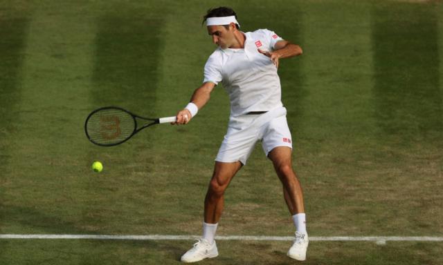 华体会-费德勒三盘赢下“单反对决” 状态提升温网后续可期